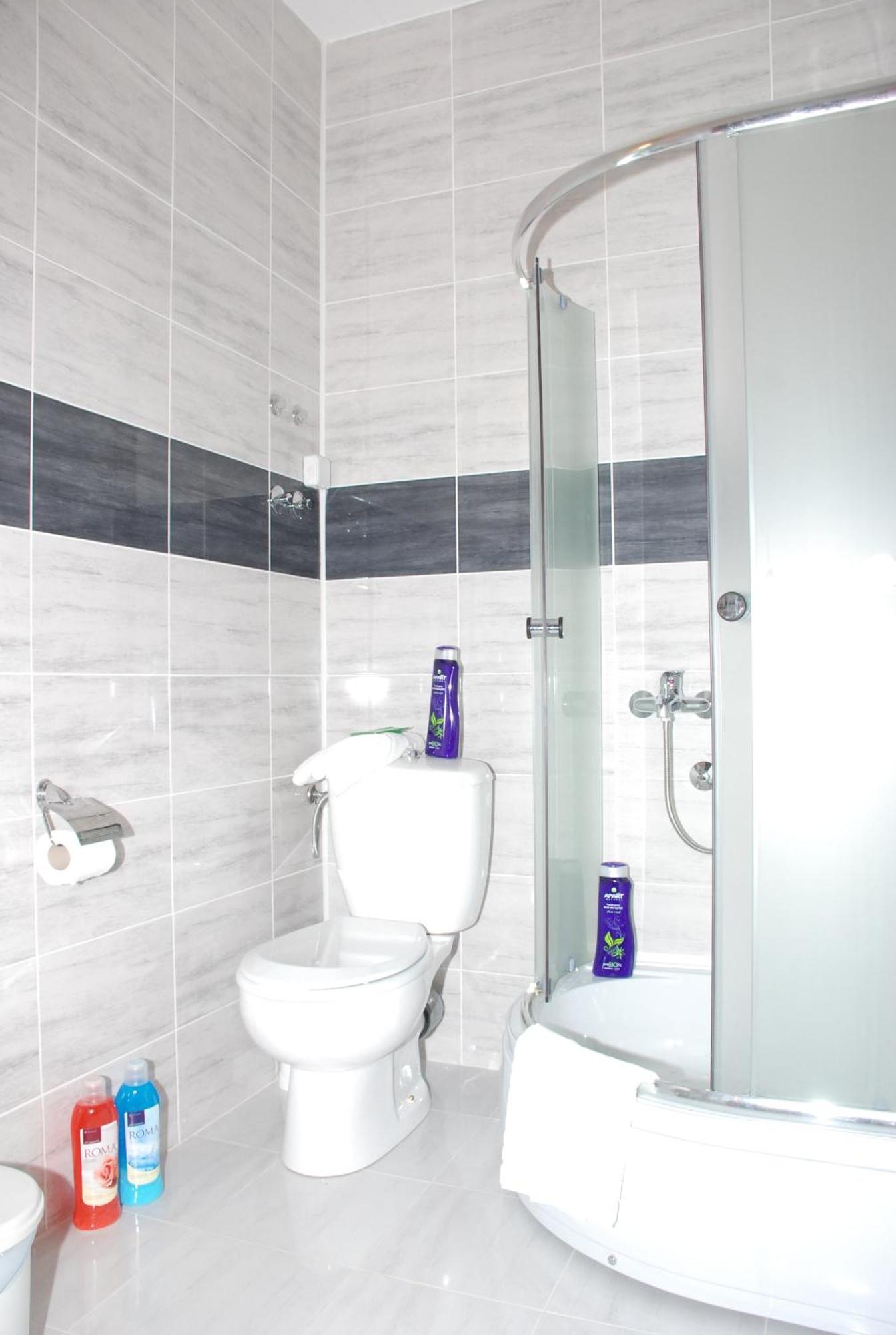 וראנג'ה M Garni Hotel מראה חיצוני תמונה