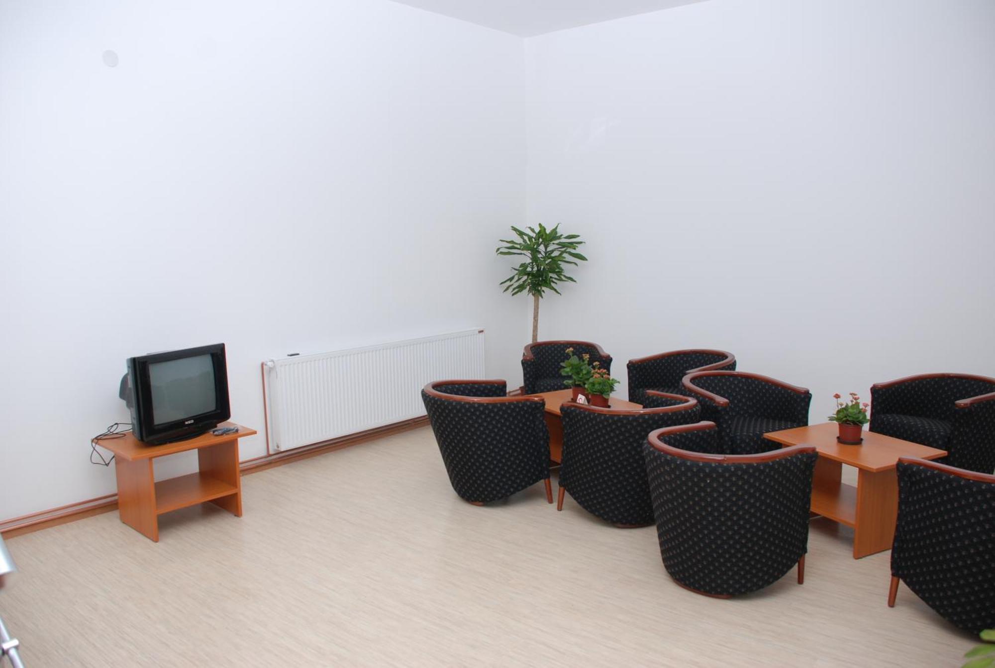וראנג'ה M Garni Hotel מראה חיצוני תמונה