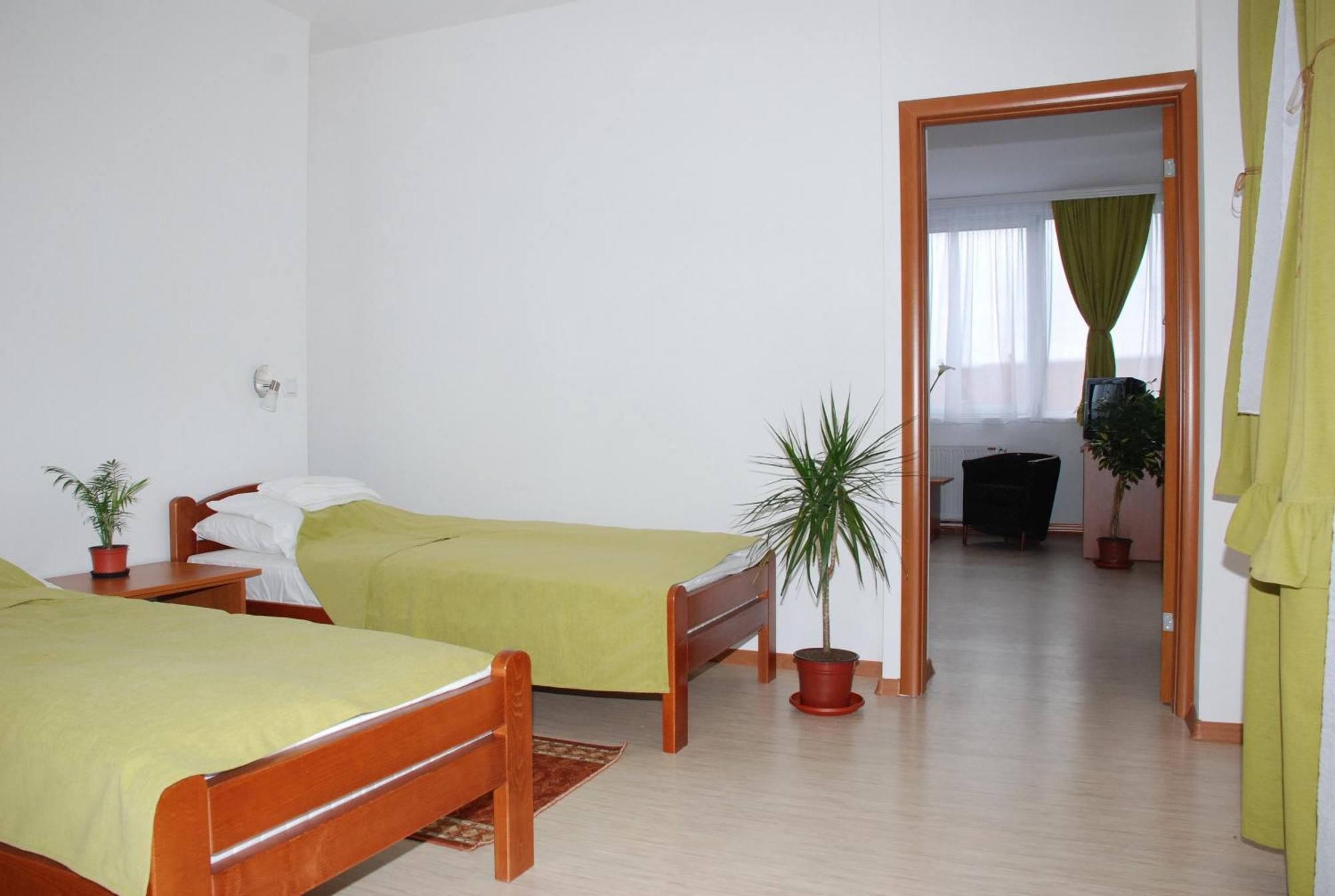 וראנג'ה M Garni Hotel מראה חיצוני תמונה