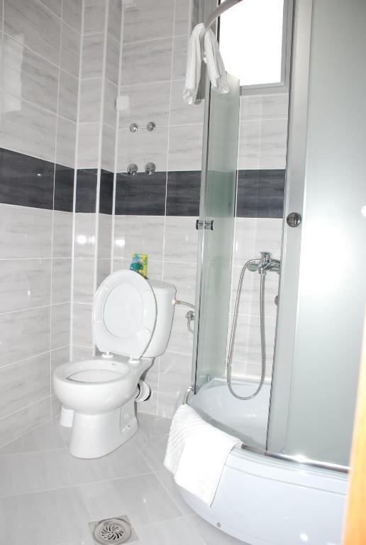 וראנג'ה M Garni Hotel חדר תמונה
